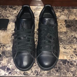 ADIDAS BLACK STAN SMITH